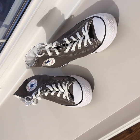 Converse - Mens size 11 - Picture 3 of 4